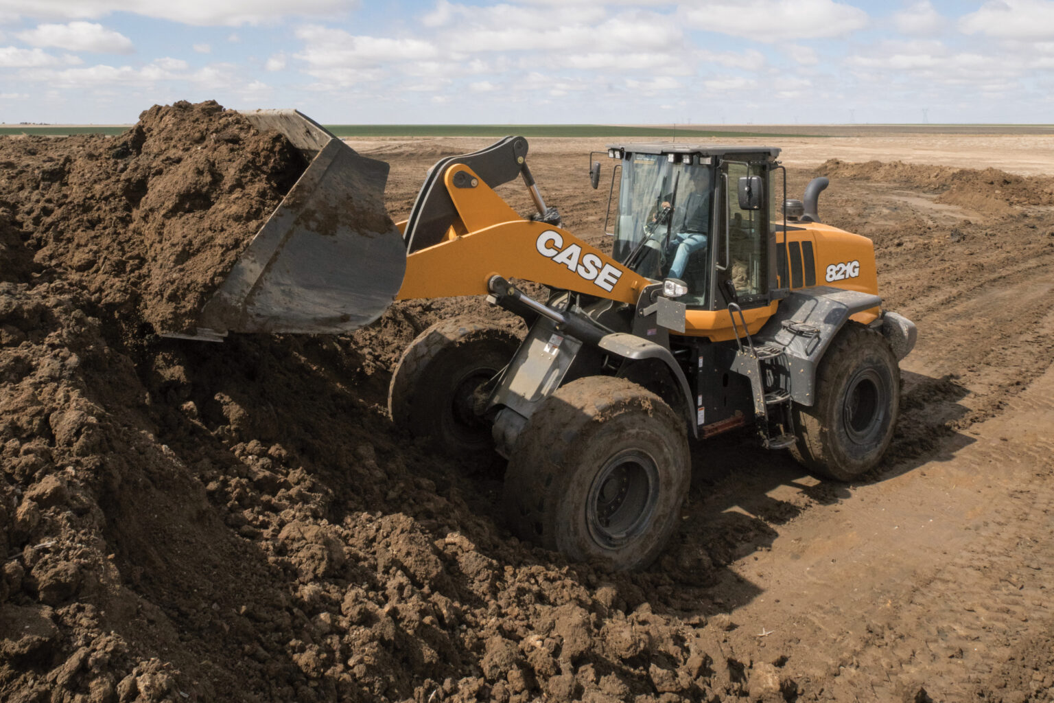 Chargegeuse CHARGEUSE SUR PNEUS 821G | CASE Construction | Terapro