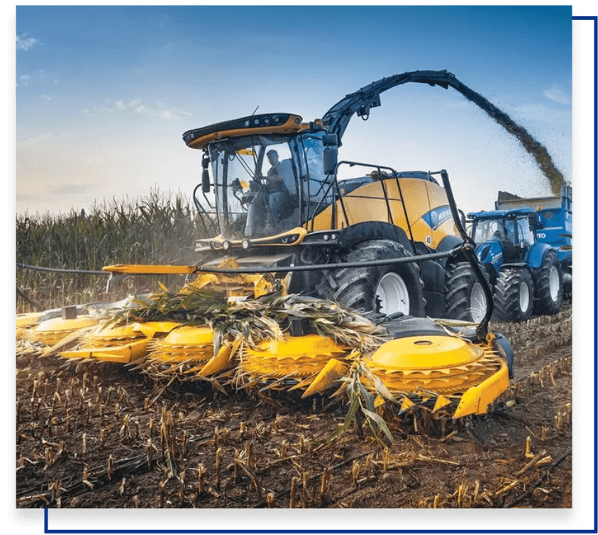 New Holland FR Forage Cruiser self-propelled harvester in action, delivering power and precision for quality harvesting.
